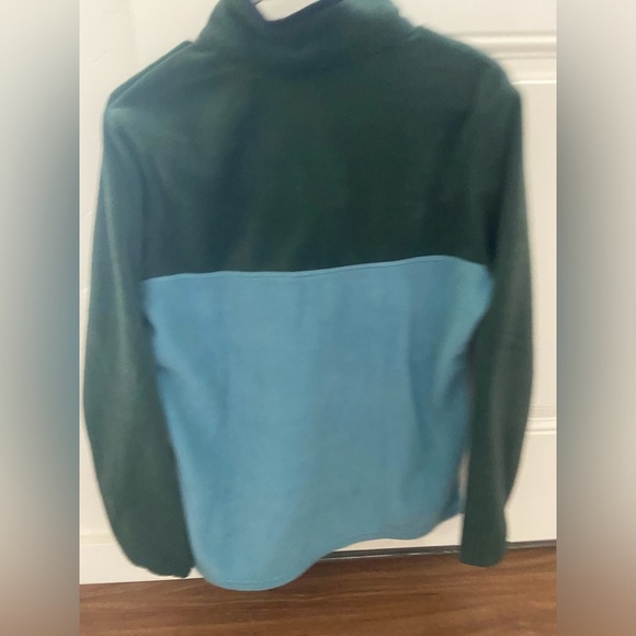 Columbia sweater - Picture 2 of 2